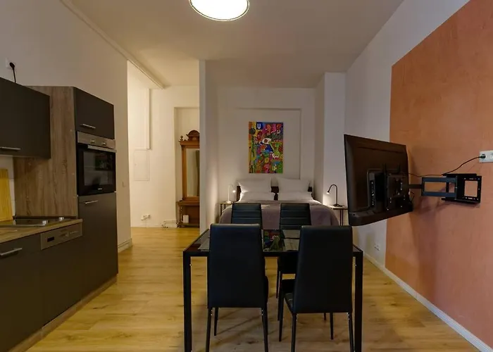 Wohnung 2 Neben Warschauer Platz Und Spree